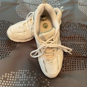 Avia ZO2 Women’s Synthetic Leather Lace Up Athletic Shoes Size 8.5